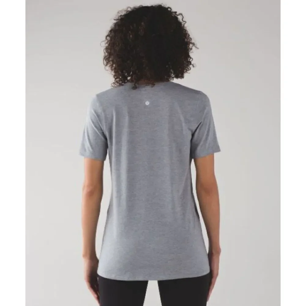 Lululemon Love Tee IV Heathered Arctic Grey White Size Small‎ - Picture 2 of 10